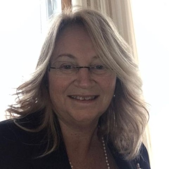 Meet your Posher, Danielle - Picture 1 of 1